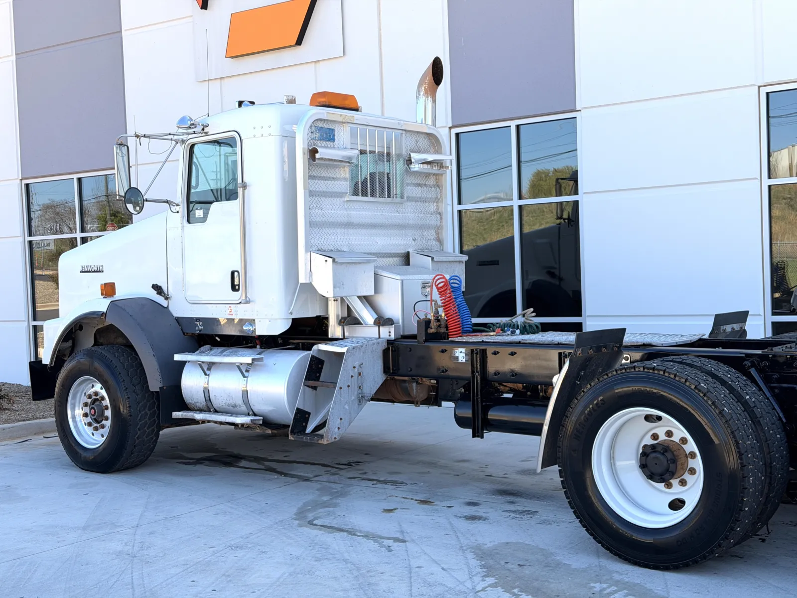 2009 Kenworth T800 - image 8