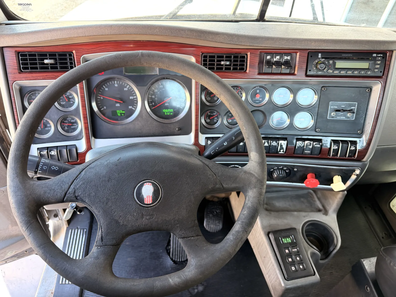 2009 Kenworth T800 - image 16