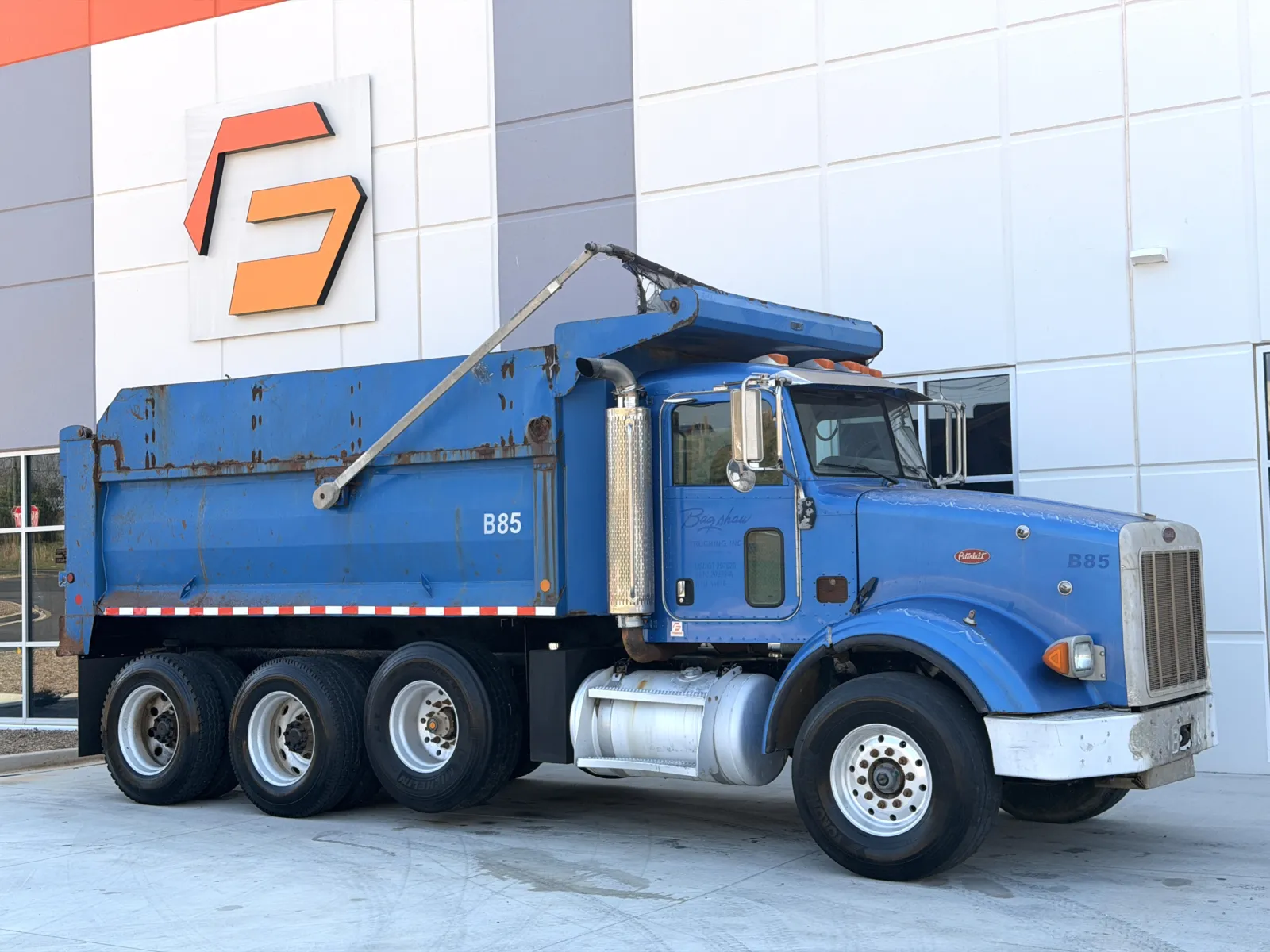 2007 Peterbilt - image 2