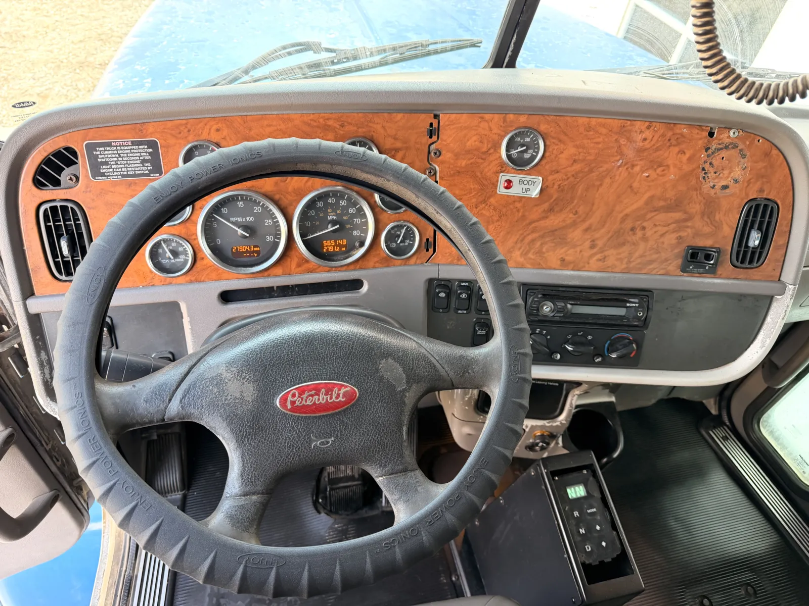 2007 Peterbilt - image 17