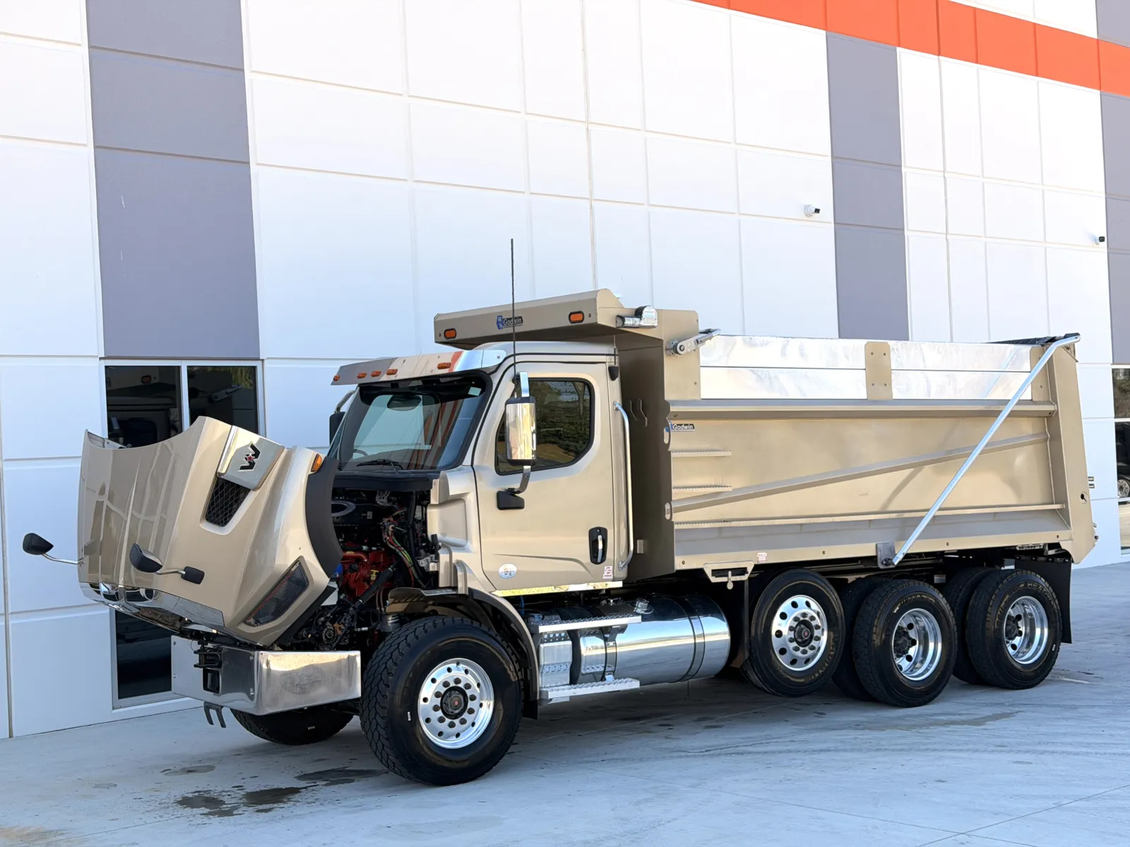 2024 Western Star 4700 - image 11