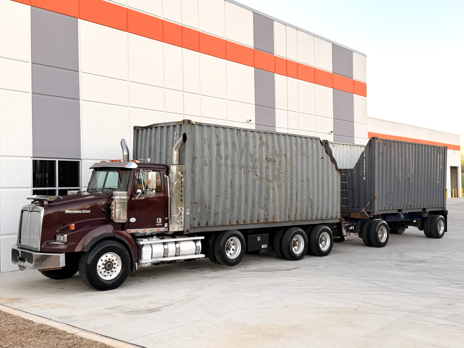 2017 Western Star 4900 - image 2