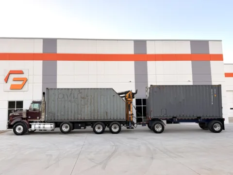 More photos of 2017 WESTERN STAR 4900 at Forge Truck Centers - South Carolina, SC