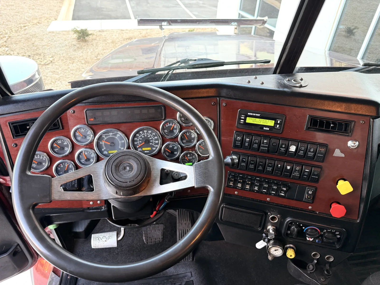 2017 Western Star 4900 - image 16