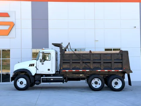 More photos of 2013 MACK GU713 at Forge Truck Centers - South Carolina, SC