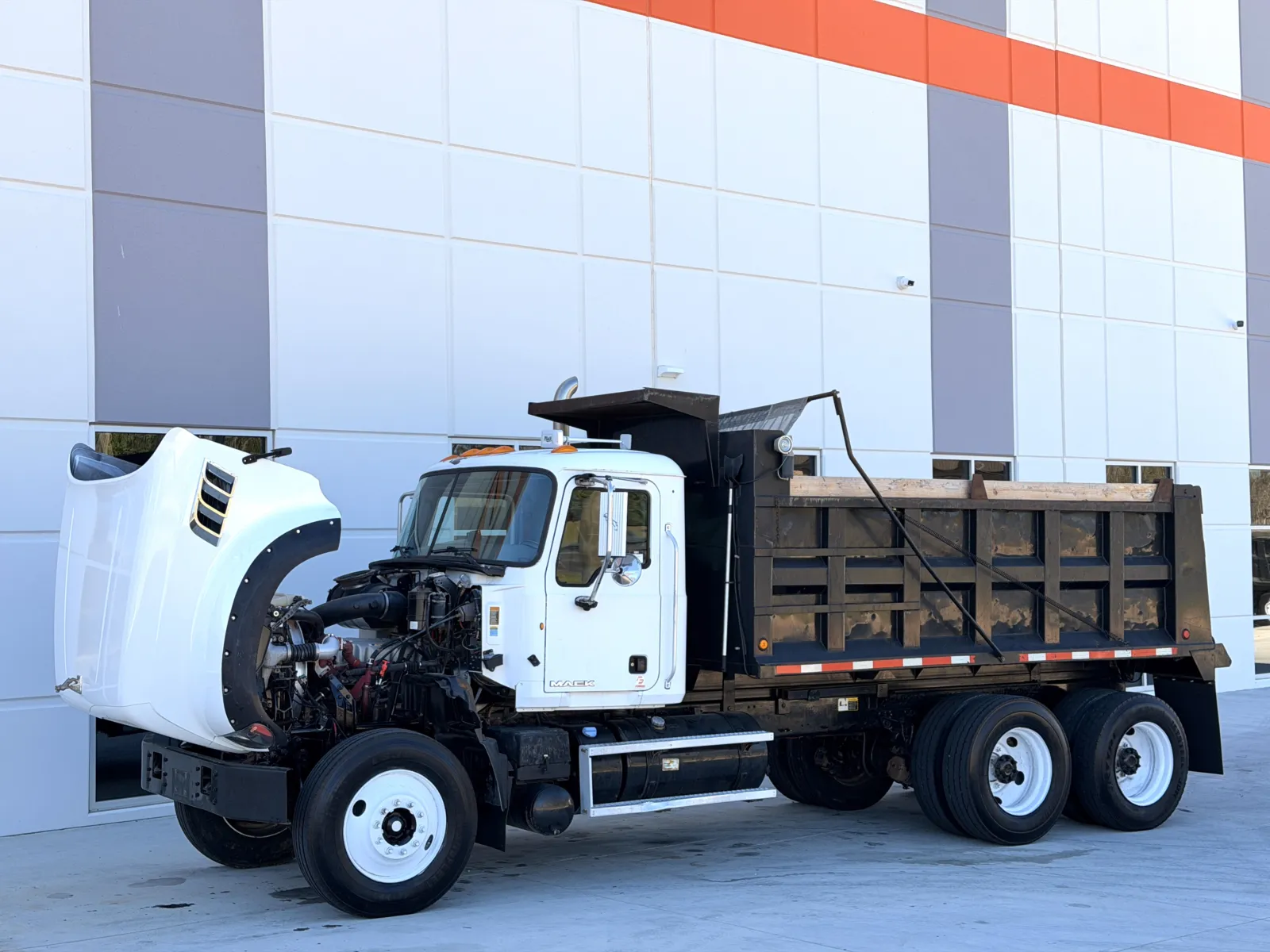 2013 Mack - image 11