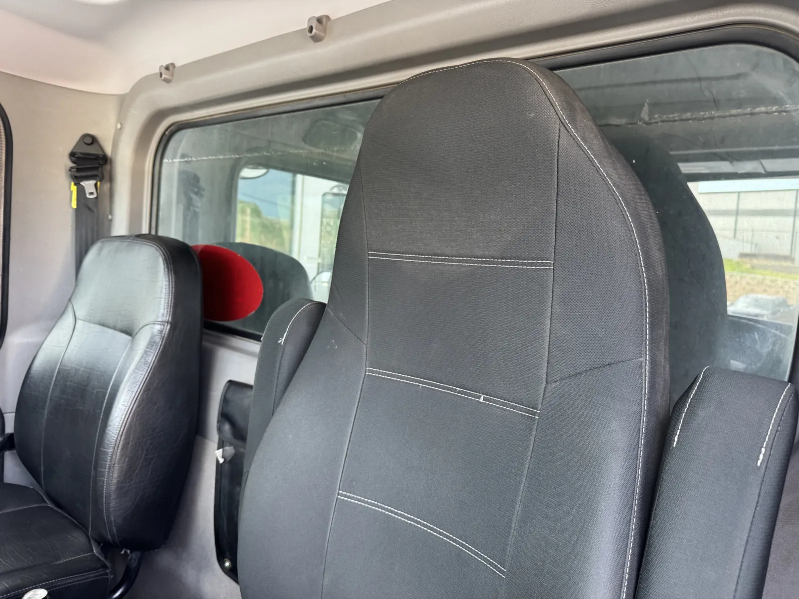 2016 Peterbilt - image 21