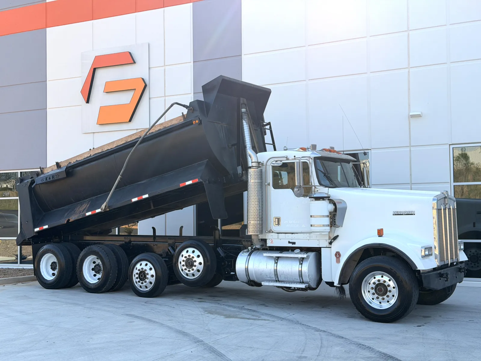 2001 KENWORTH W900 for sale in Greer, SC