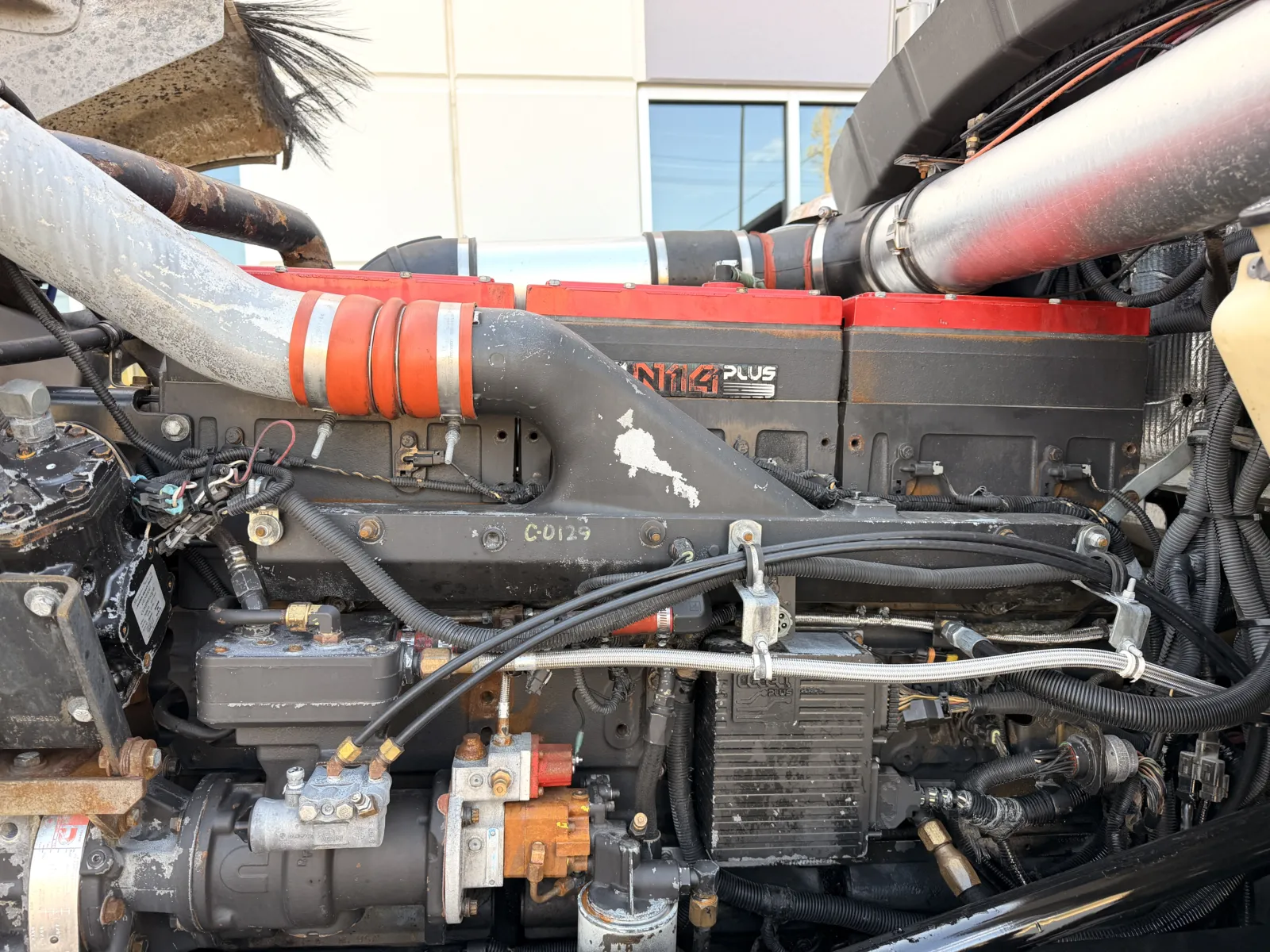 2001 Kenworth W900 - image 13