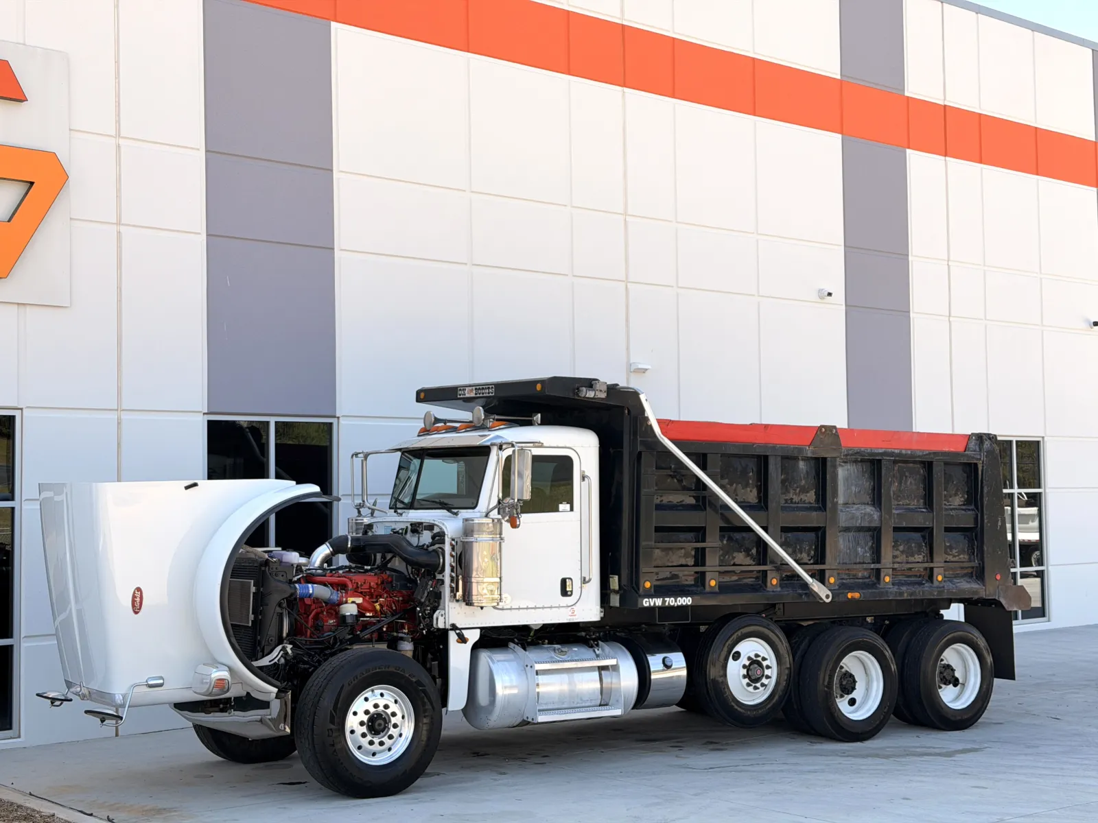 2016 Peterbilt - image 11