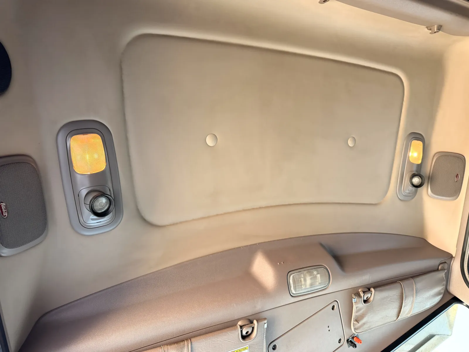 2016 Peterbilt - image 22