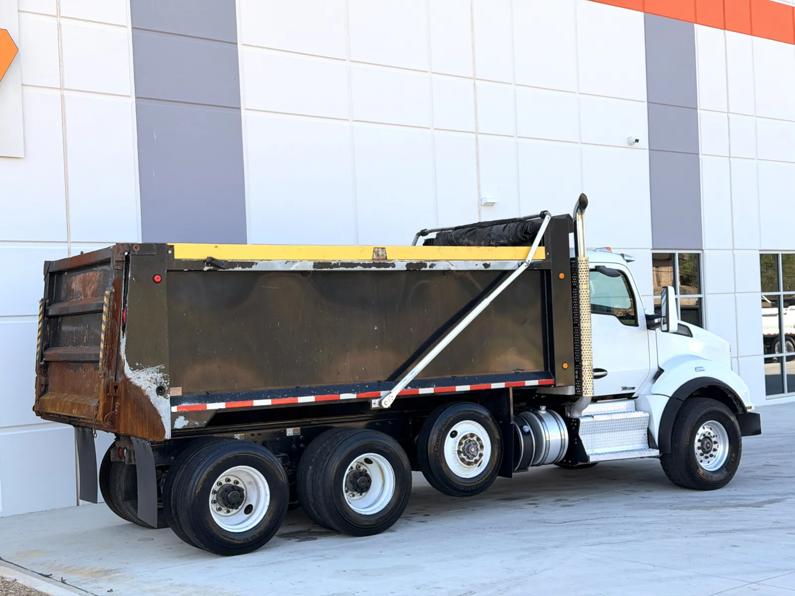 2016 Kenworth T880 - image 6