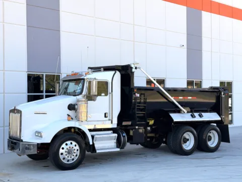 Another view of 2019 KENWORTH T800 for sale in Greer, SC at Forge Truck Centers - South Carolina