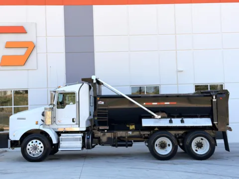 More photos of 2019 KENWORTH T800 at Forge Truck Centers - South Carolina, SC