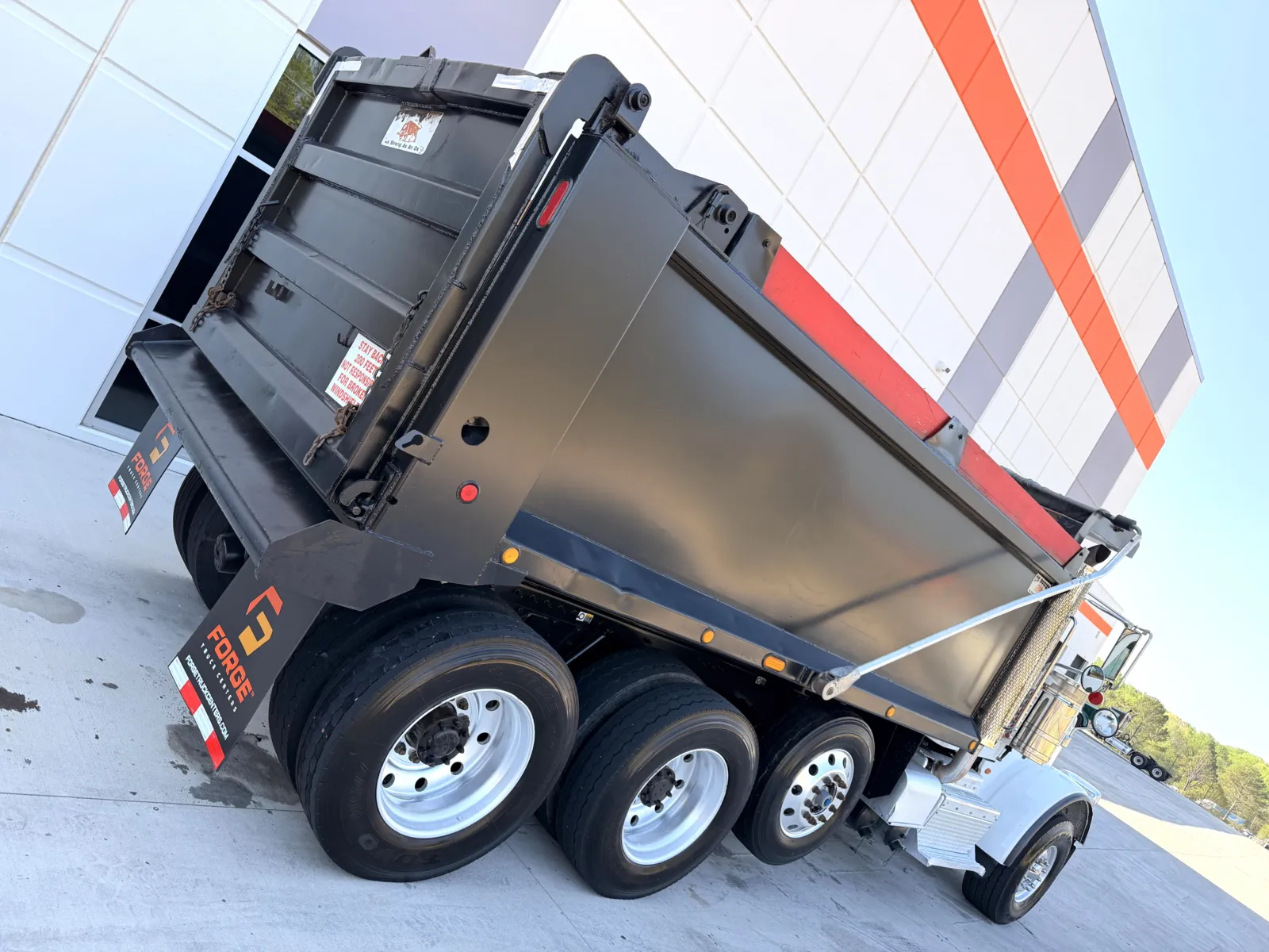 2016 Peterbilt - image 12