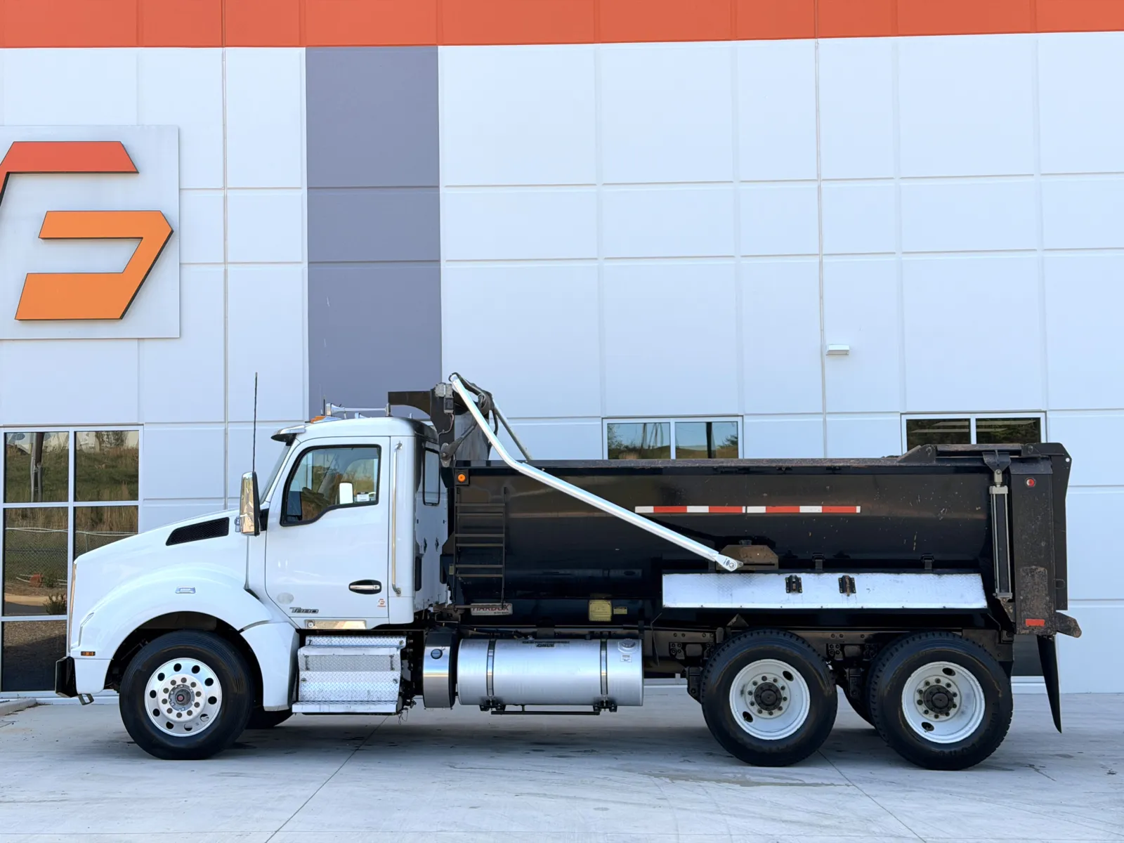 2020 Kenworth T880 - image 5