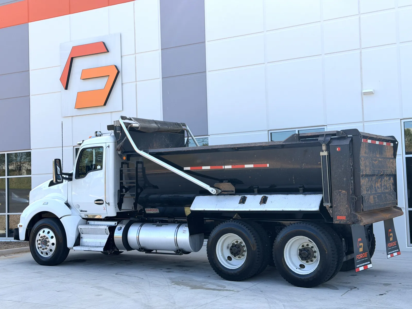 2020 Kenworth T880 - image 7