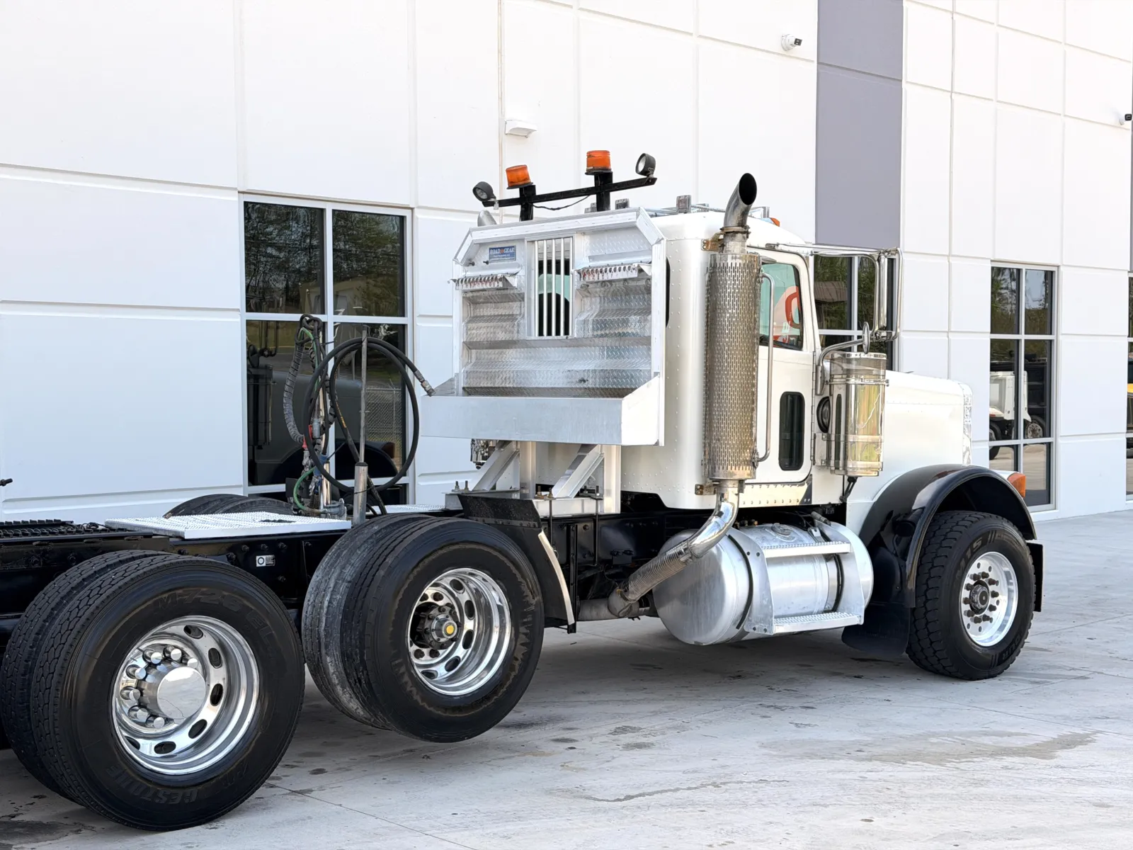 2006 Peterbilt - image 7