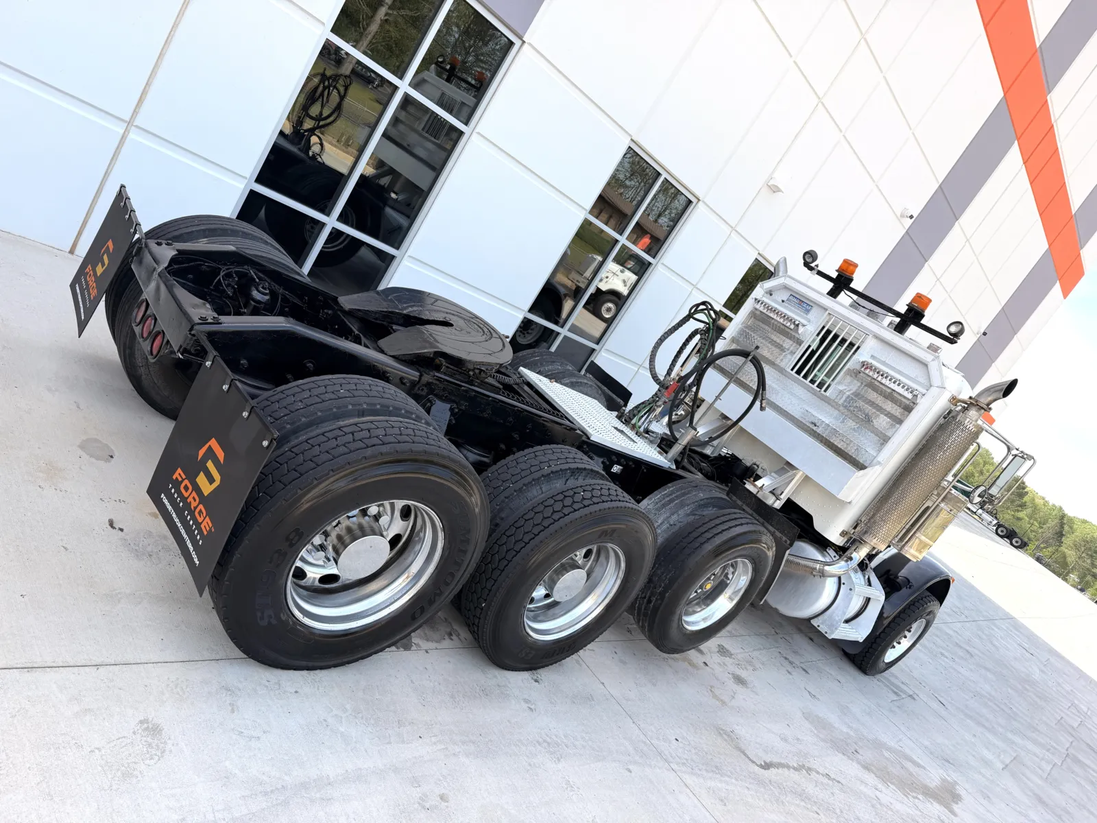 2006 Peterbilt - image 11