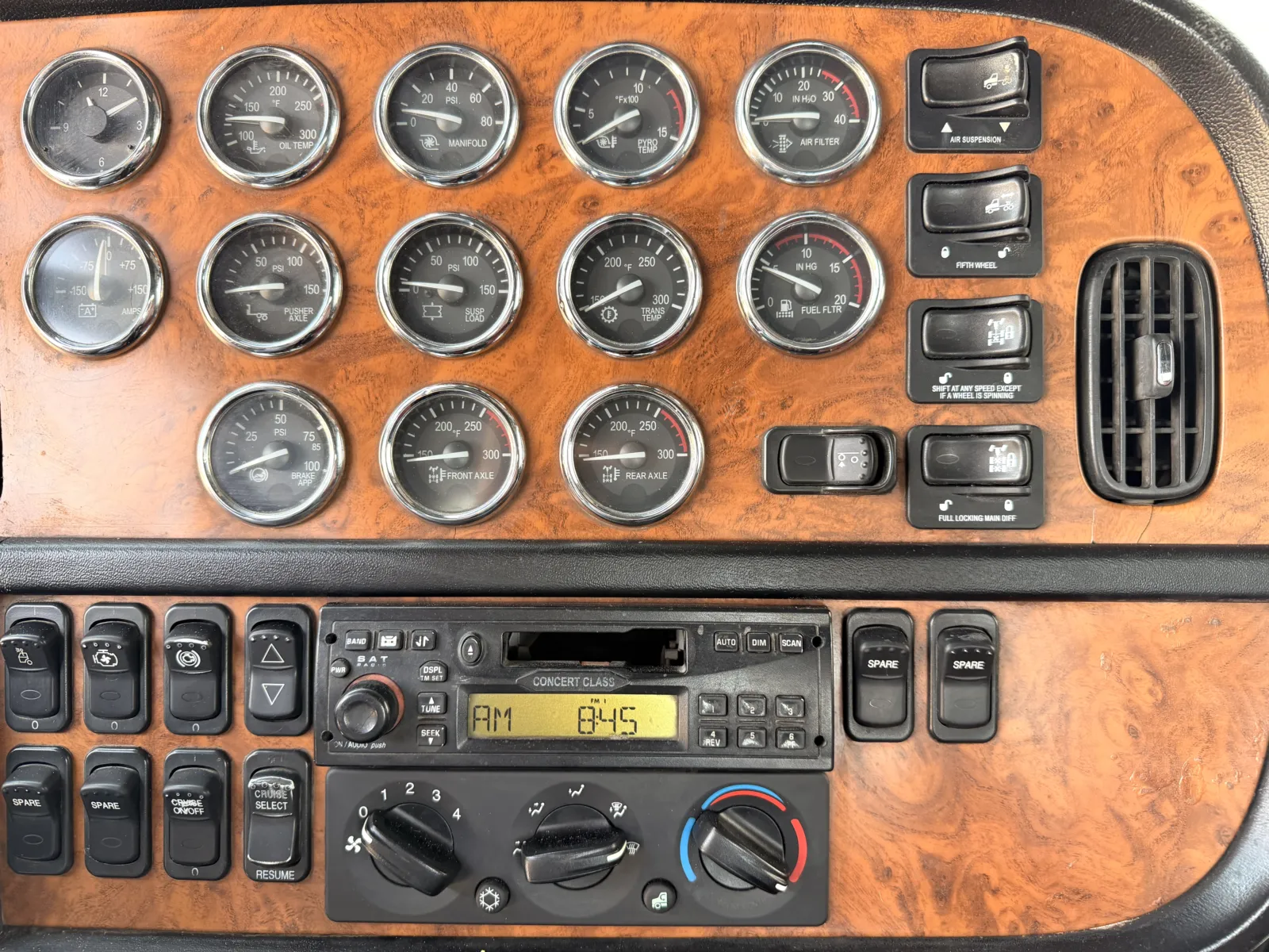 2006 Peterbilt - image 18