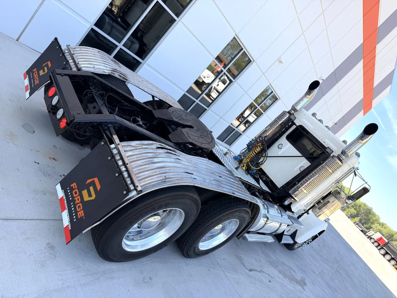 2005 Kenworth W900 - image 11