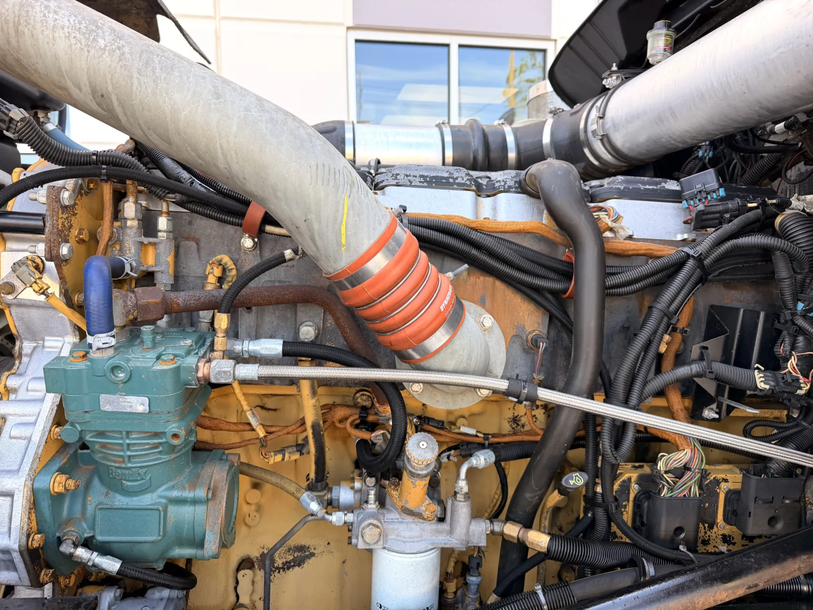 2005 Kenworth W900 - image 13