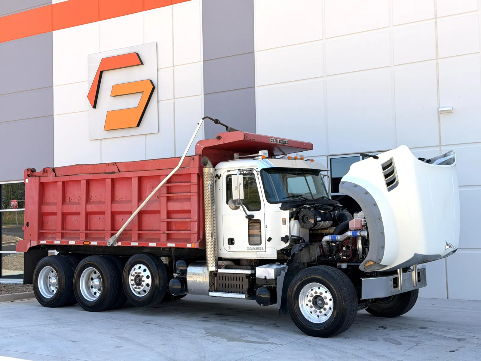 2017 Mack - image 10