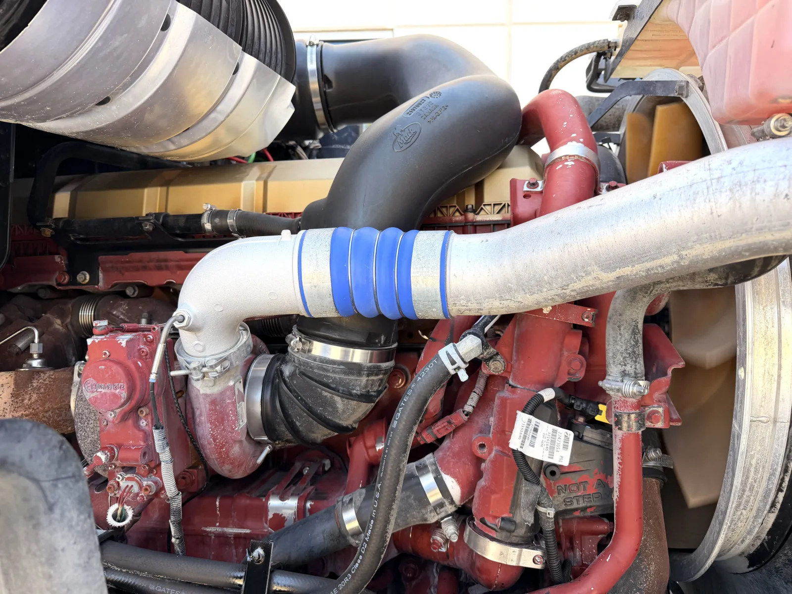 2017 Mack - image 14