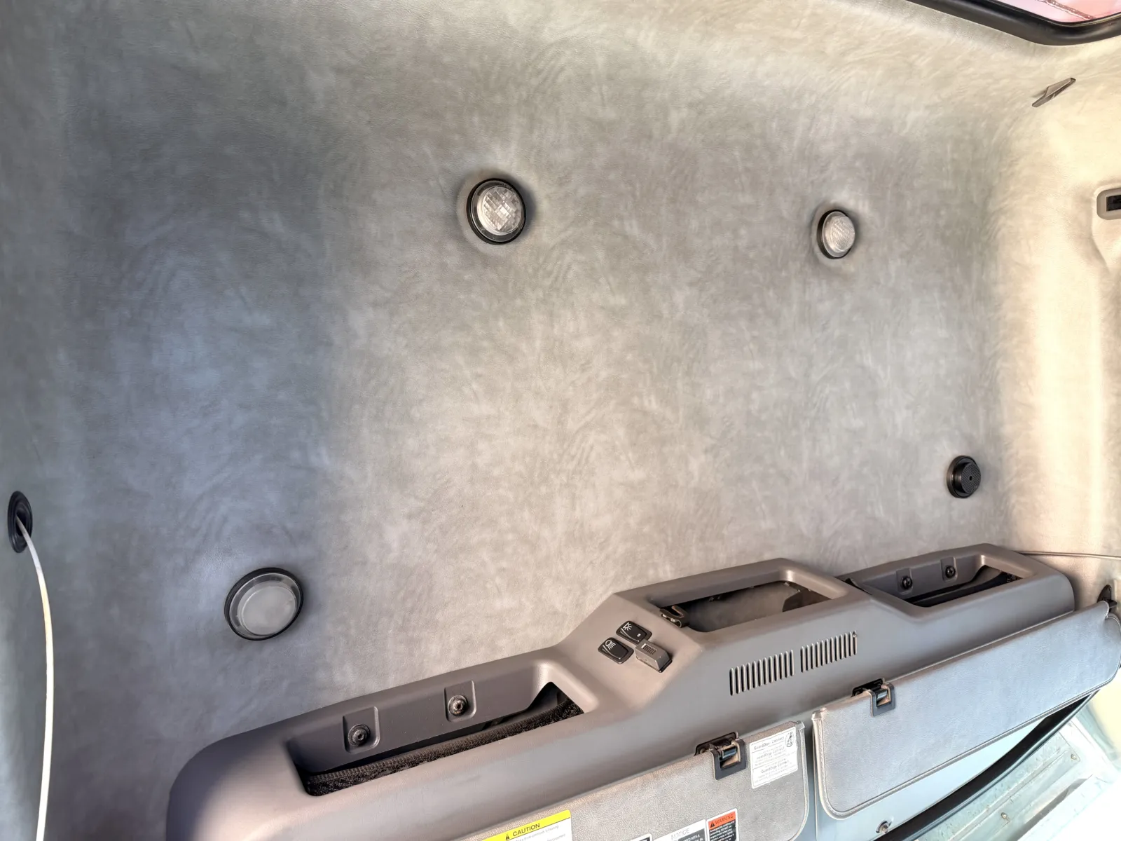 2017 Mack - image 22