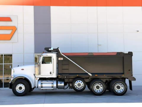 More photos of 2016 PETERBILT 367 at Forge Truck Centers - South Carolina, SC