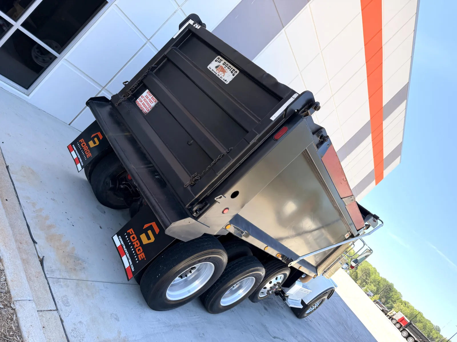 2016 Peterbilt - image 12