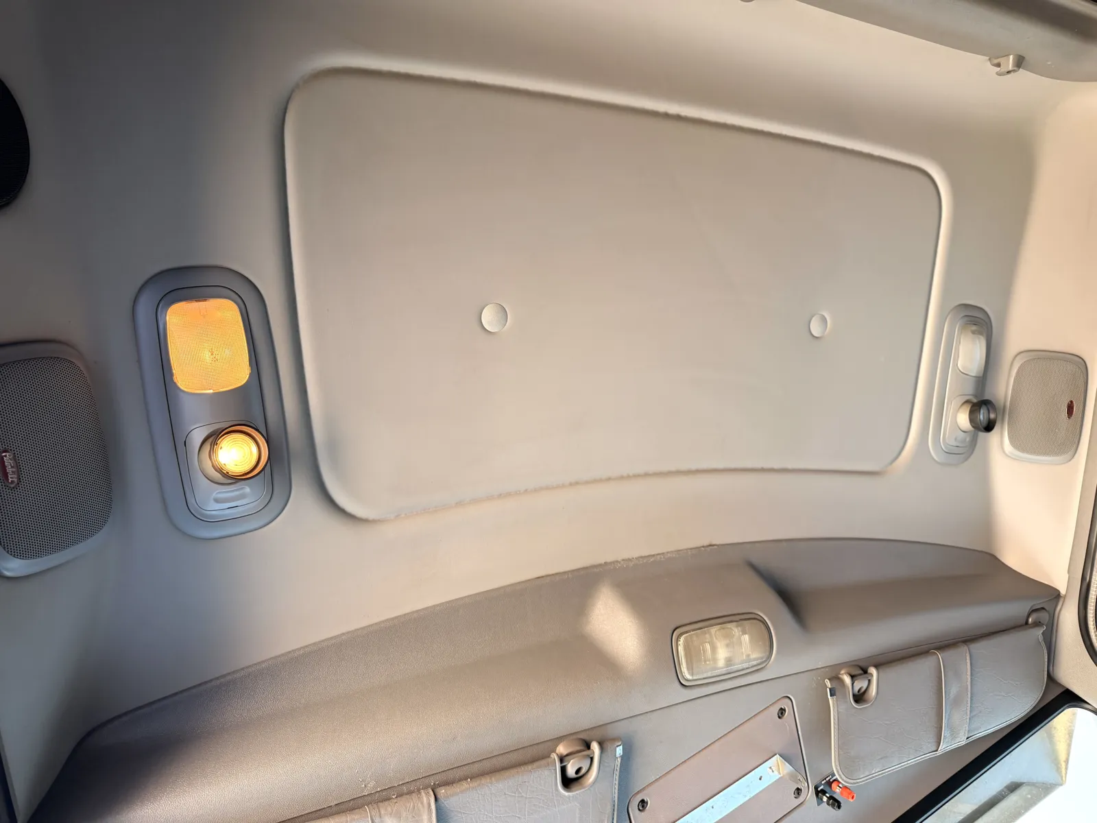 2016 Peterbilt - image 22