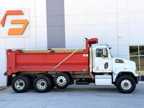 More photos of 2018 WESTERN STAR 4700 at Forge Truck Centers - South Carolina, SC