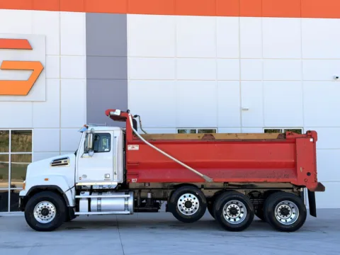 More photos of 2018 WESTERN STAR 4700 at Forge Truck Centers - South Carolina, SC