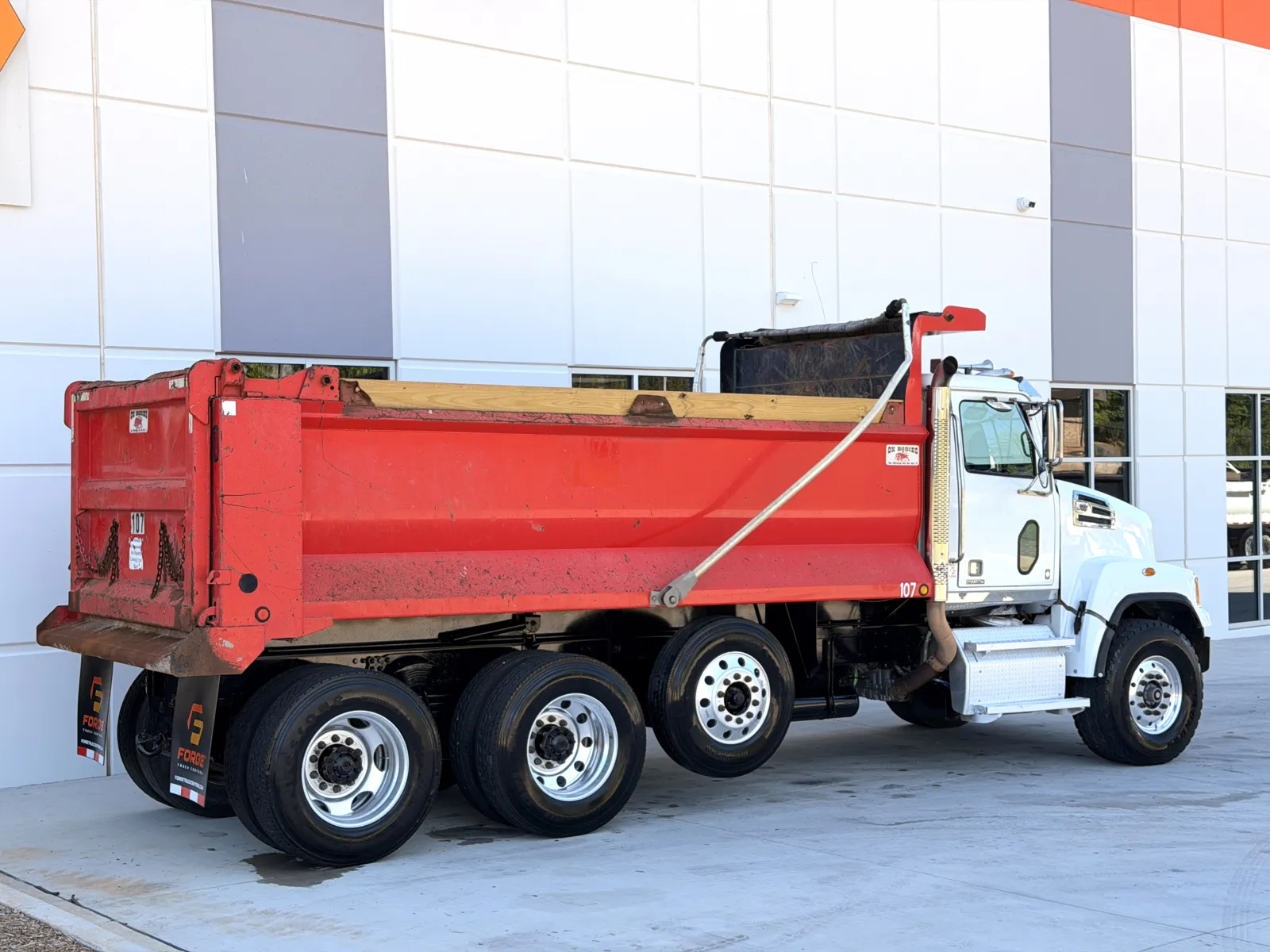 2018 Western Star 4700 - image 6