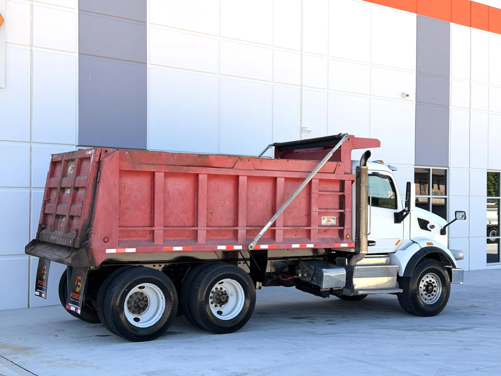 2016 Peterbilt 567 - image 6