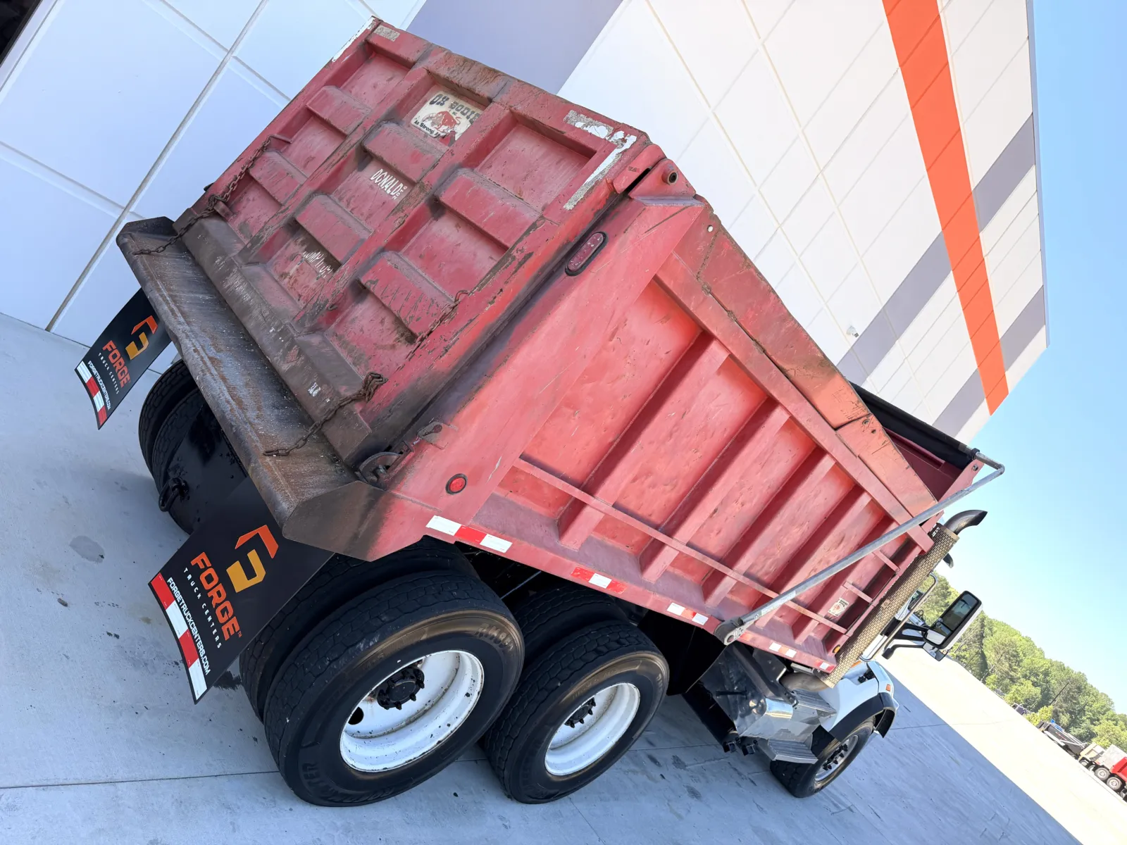 2016 Peterbilt 567 - image 12