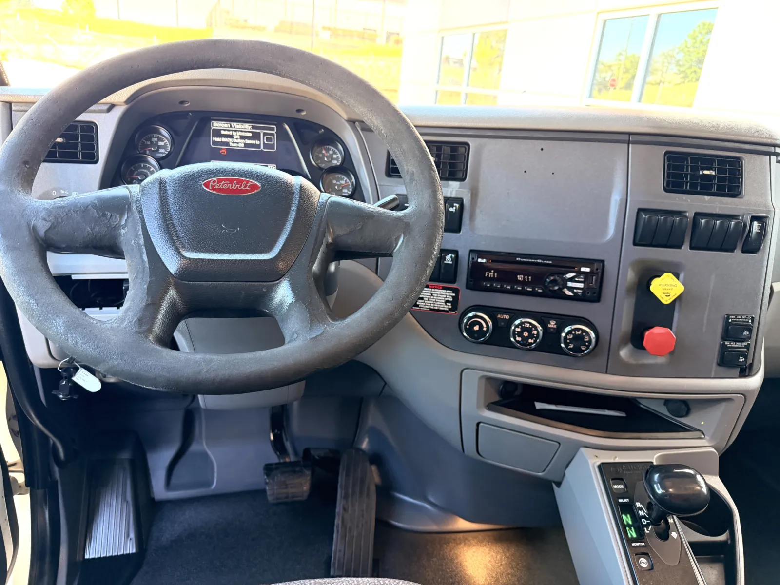 2016 Peterbilt 567 - image 17