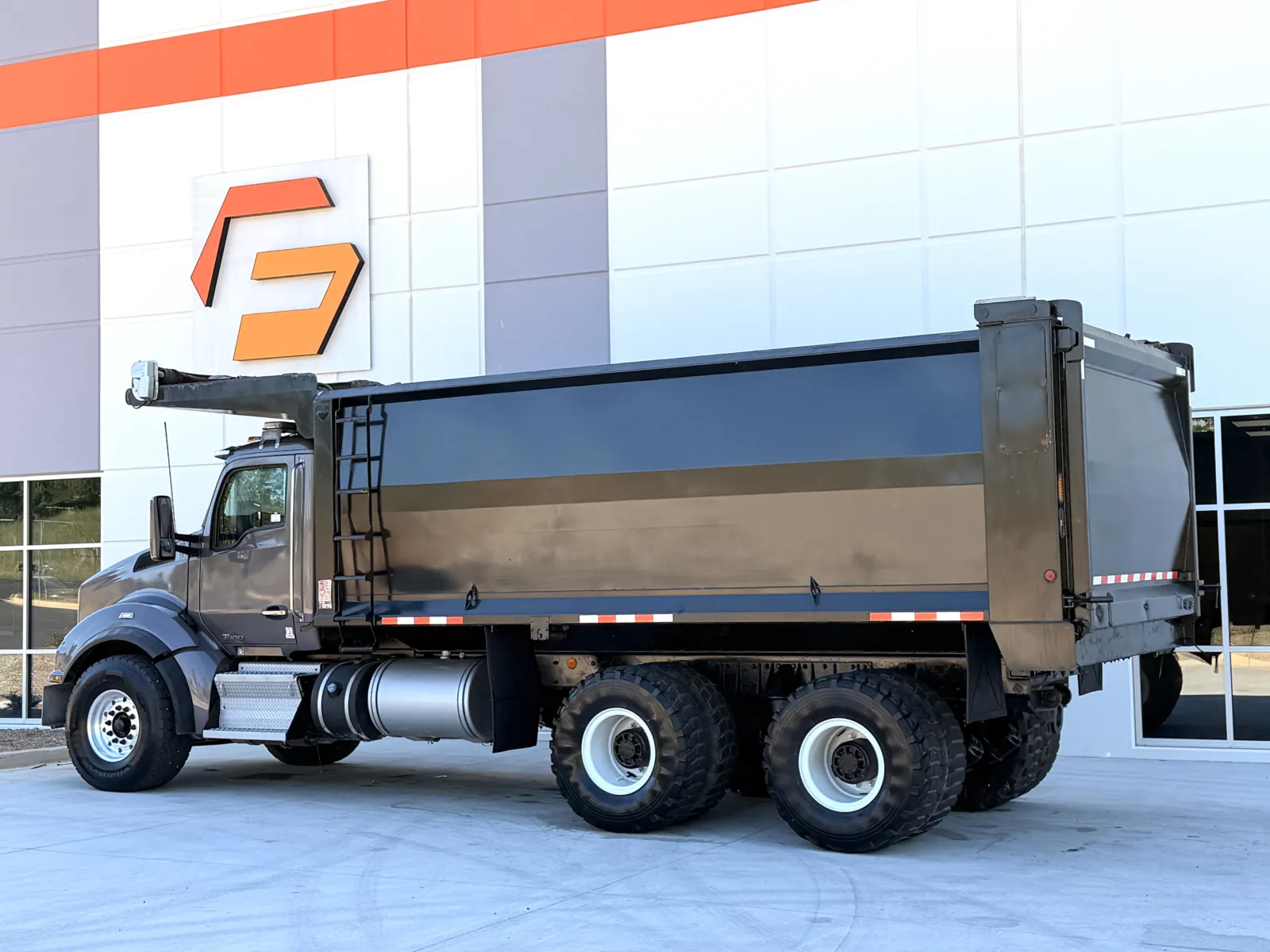 2020 Kenworth T880 - image 7