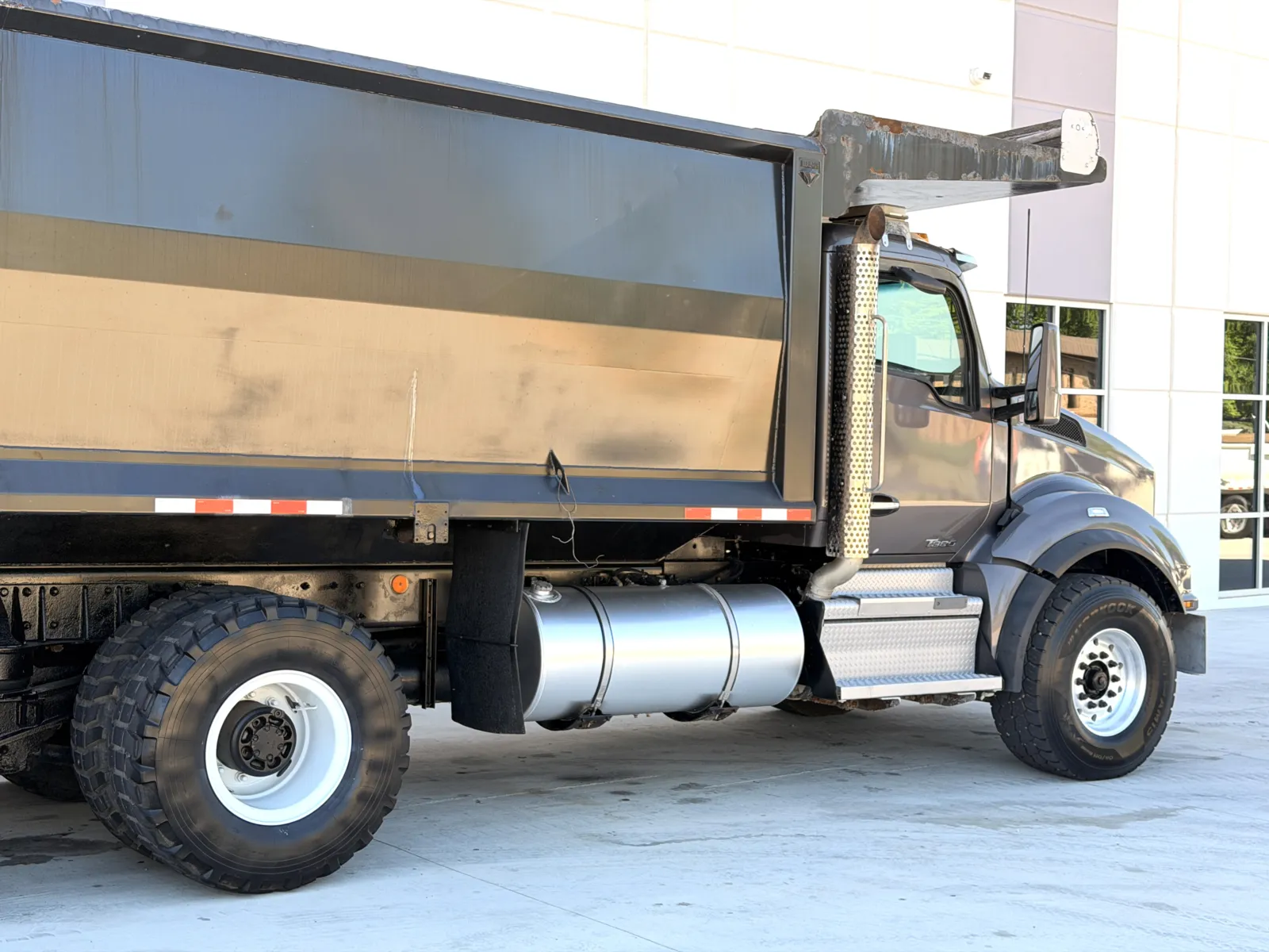 2020 Kenworth T880 - image 8