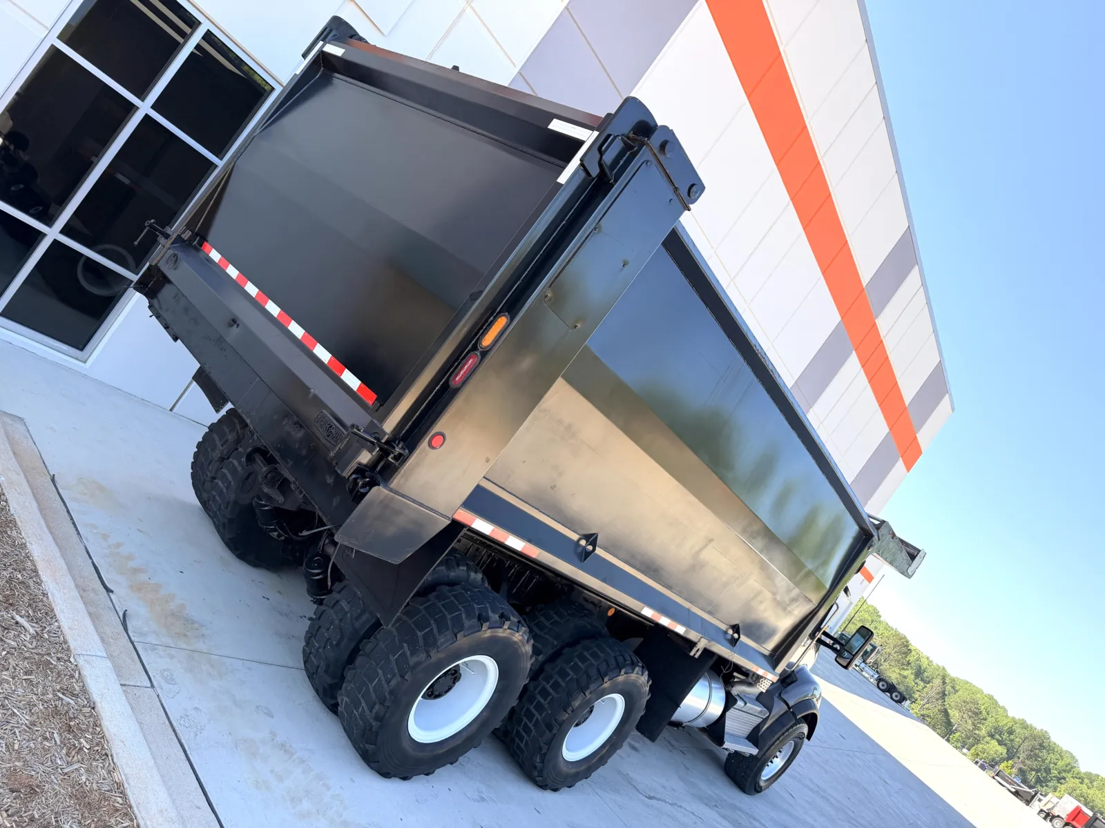 2020 Kenworth T880 - image 12