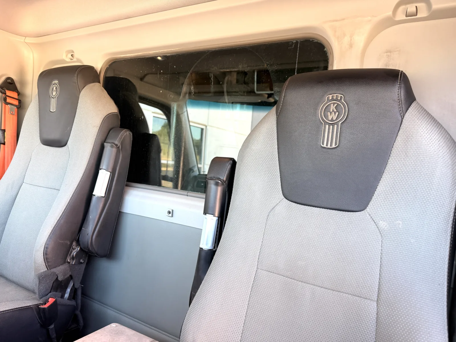 2020 Kenworth T880 - image 21