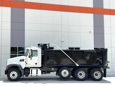 More photos of 2023 MACK GR84F at Forge Truck Centers - South Carolina, SC