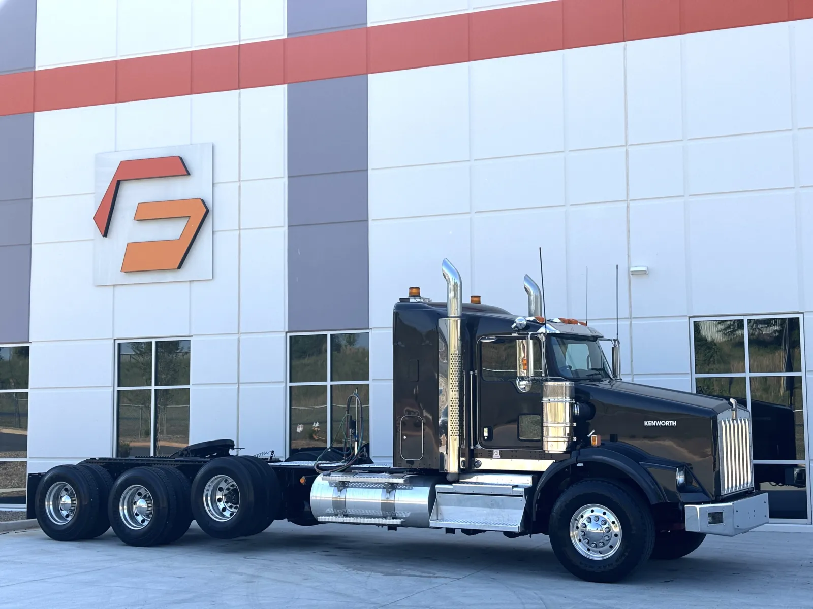2024 Kenworth T800