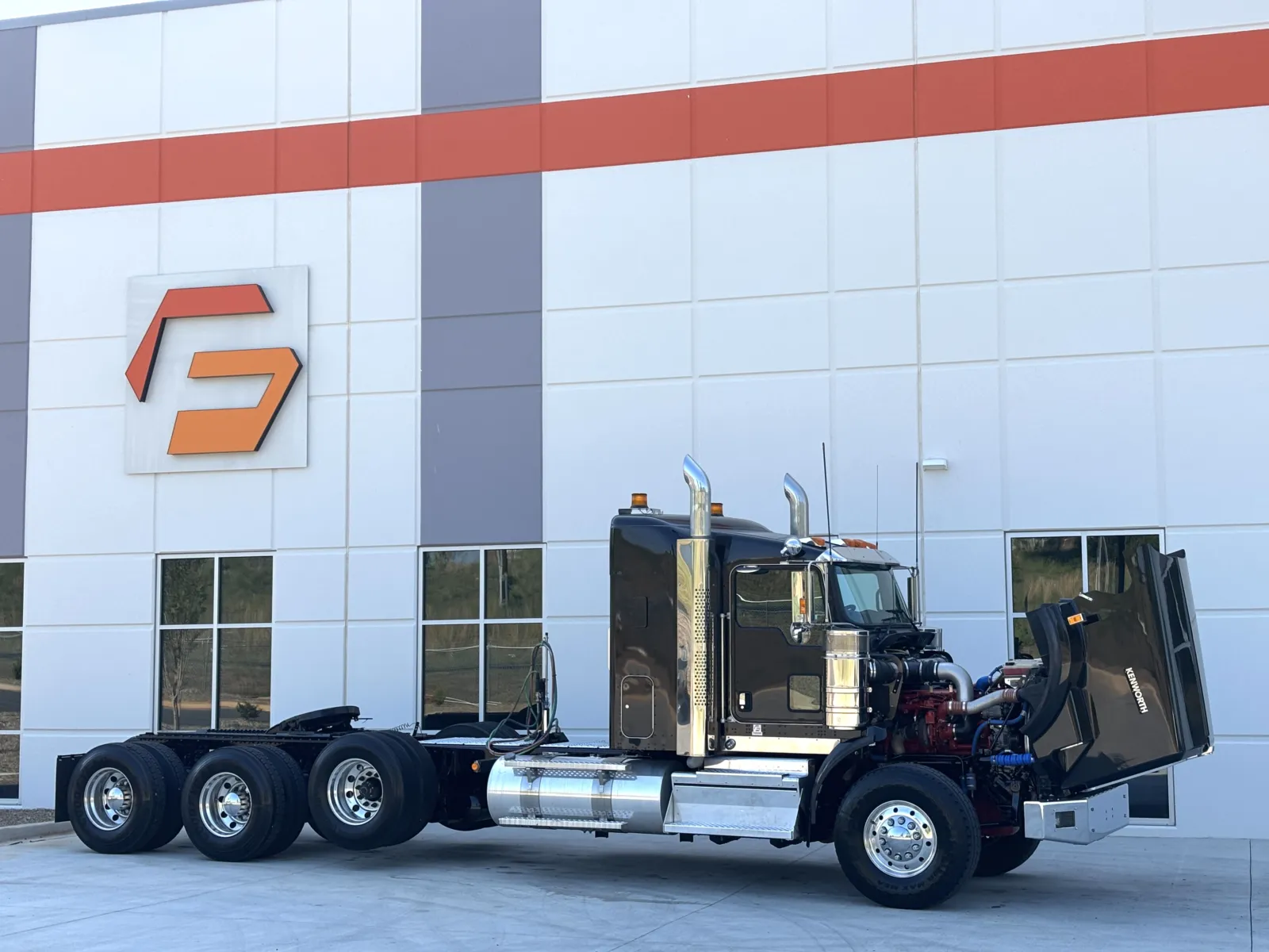 2024 Kenworth T800 - image 9