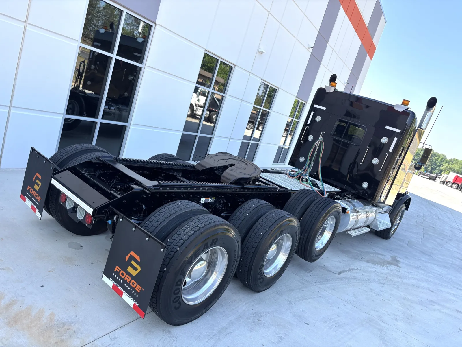 2024 Kenworth T800 - image 11