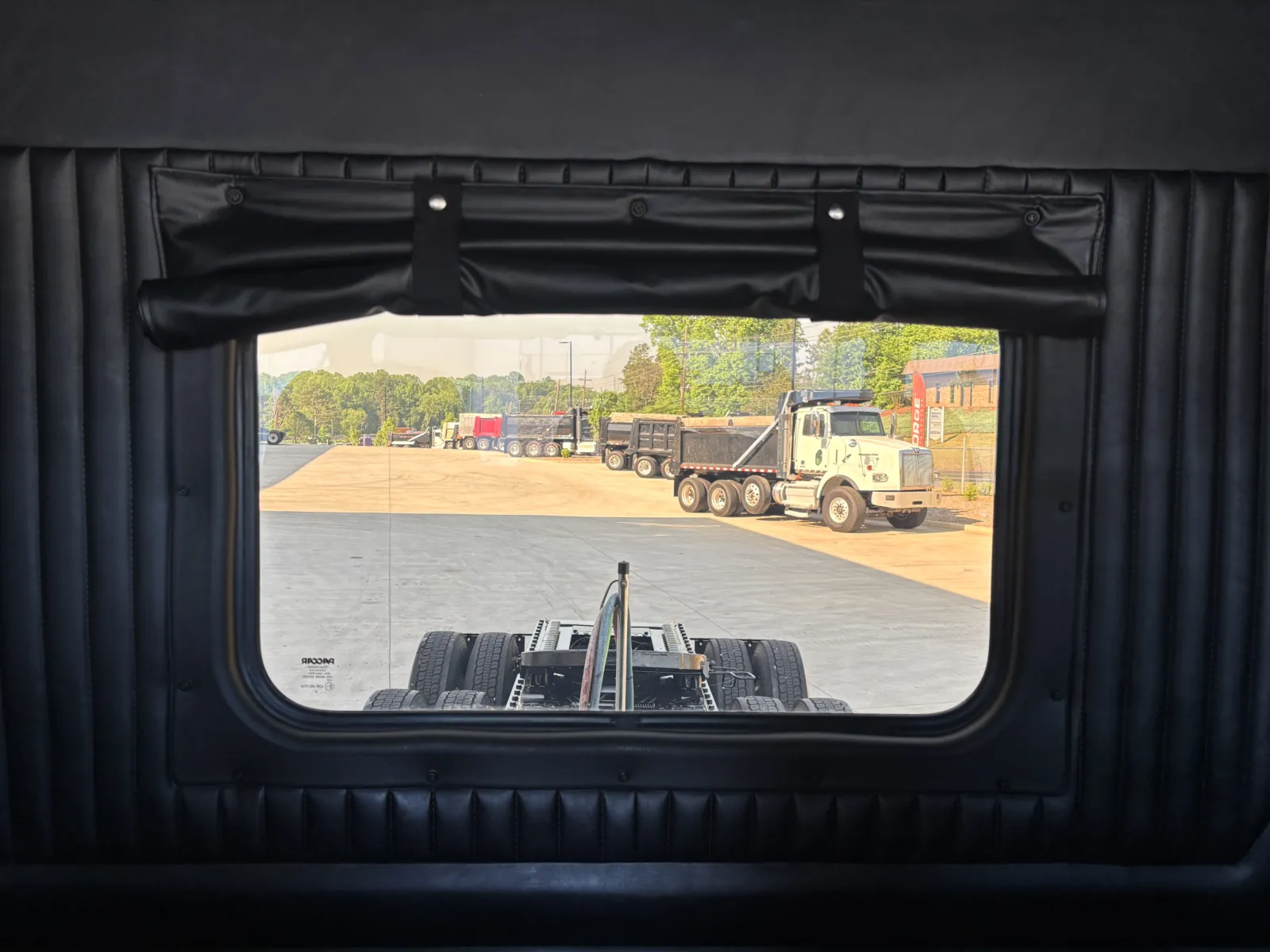 2024 Kenworth T800 - image 22