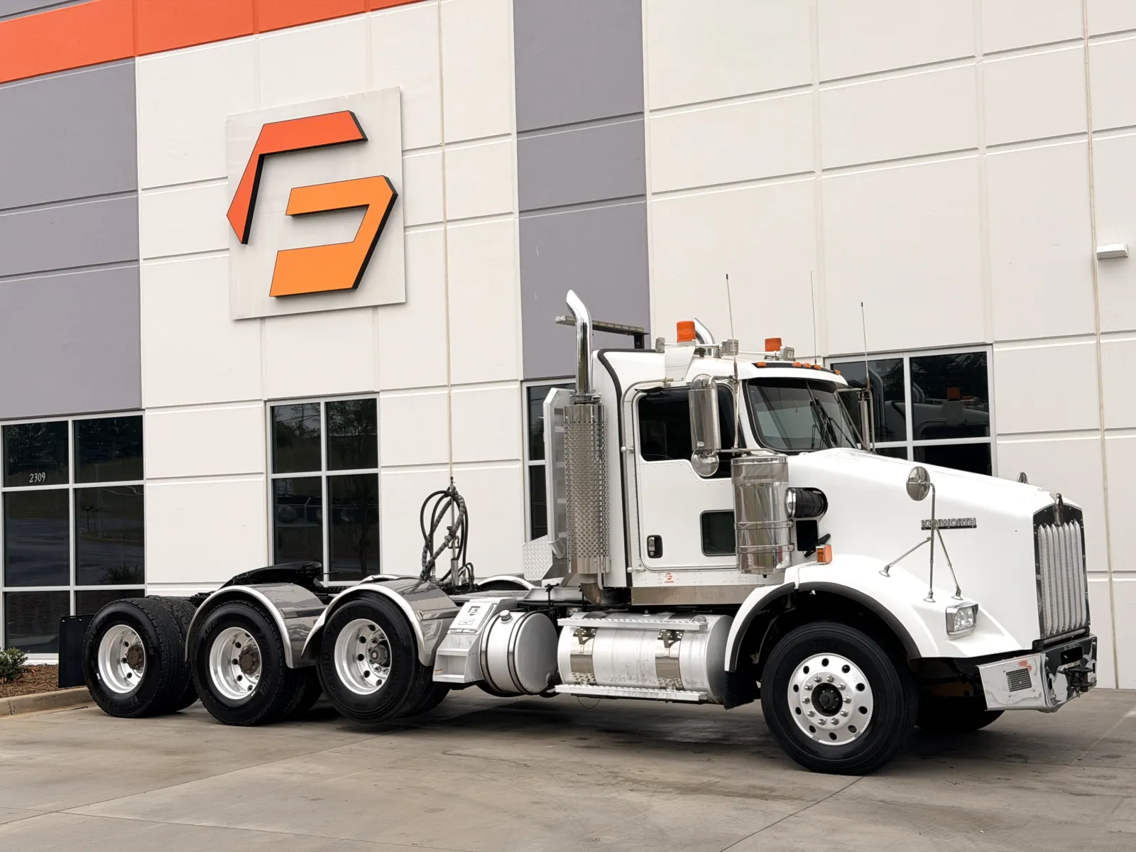 2015 KENWORTH T800 for sale in Greer, SC