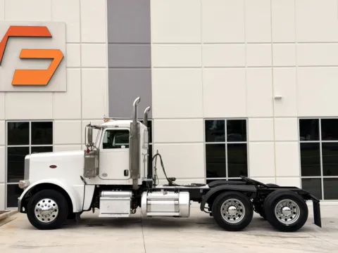 More photos of 2020 PETERBILT 389 at Forge Truck Centers - South Carolina, SC
