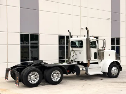 More photos of 2020 PETERBILT 389 at Forge Truck Centers - South Carolina, SC